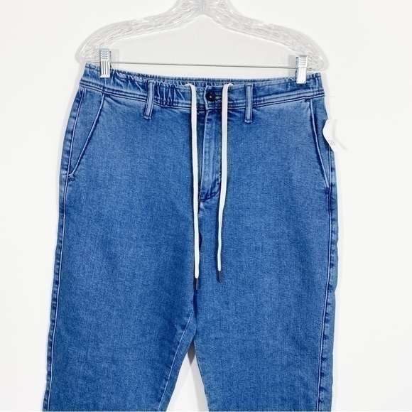Gap NWT Mens Medium Pull on Jeans Washwell Wash Dad‎ Jeans Elastic Waist - Picture 2 of 12